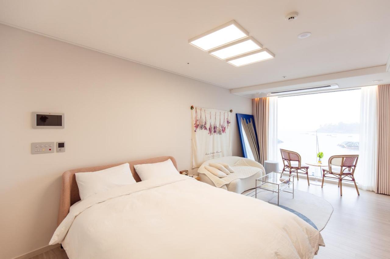 The Castle Ocean Suite Yeosu Εξωτερικό φωτογραφία
