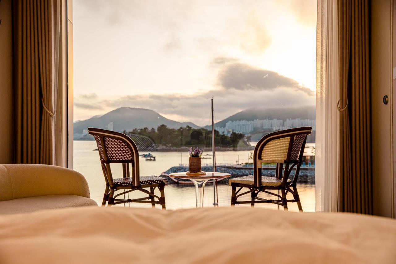 The Castle Ocean Suite Yeosu Εξωτερικό φωτογραφία