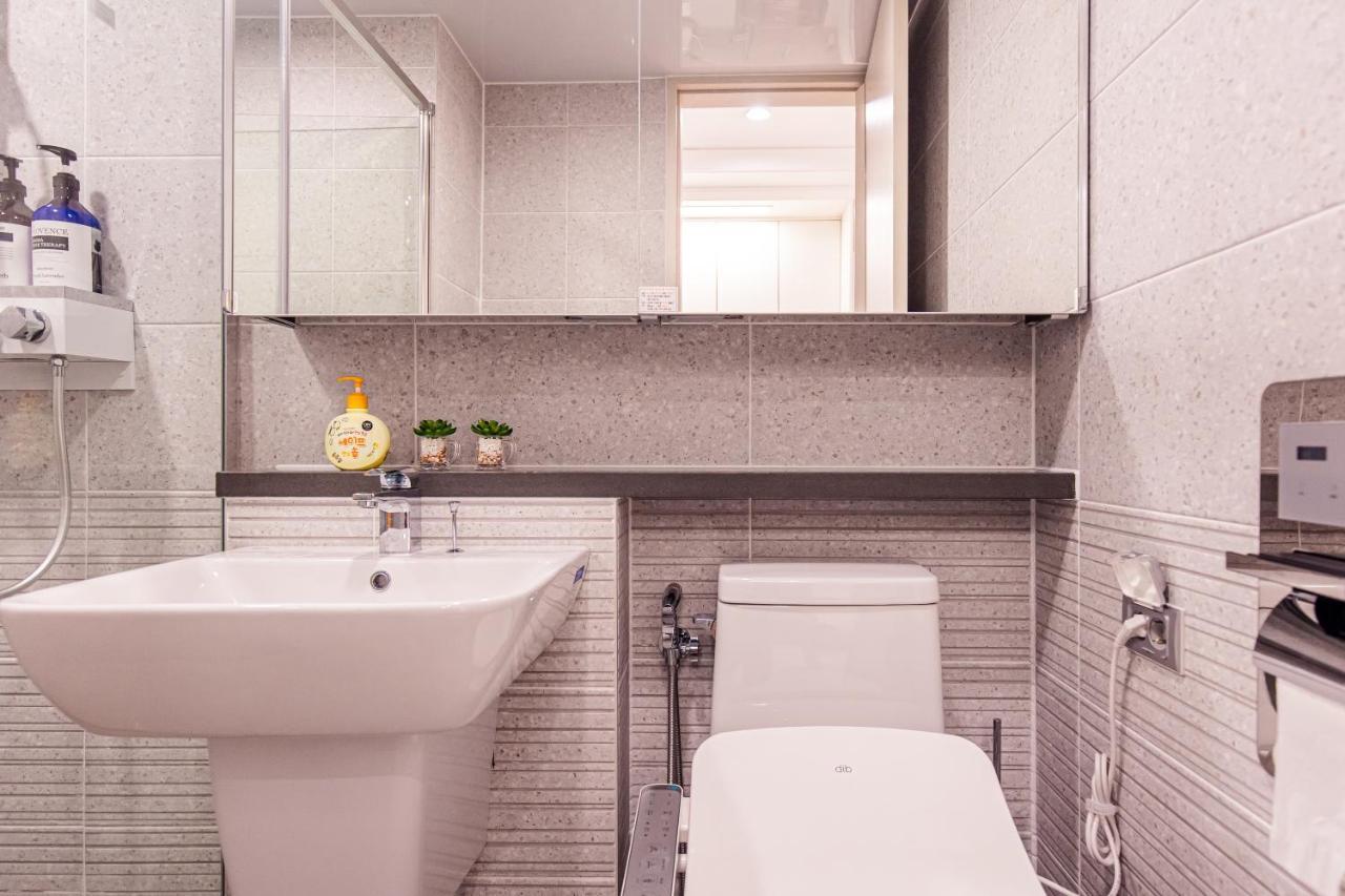The Castle Ocean Suite Yeosu Εξωτερικό φωτογραφία